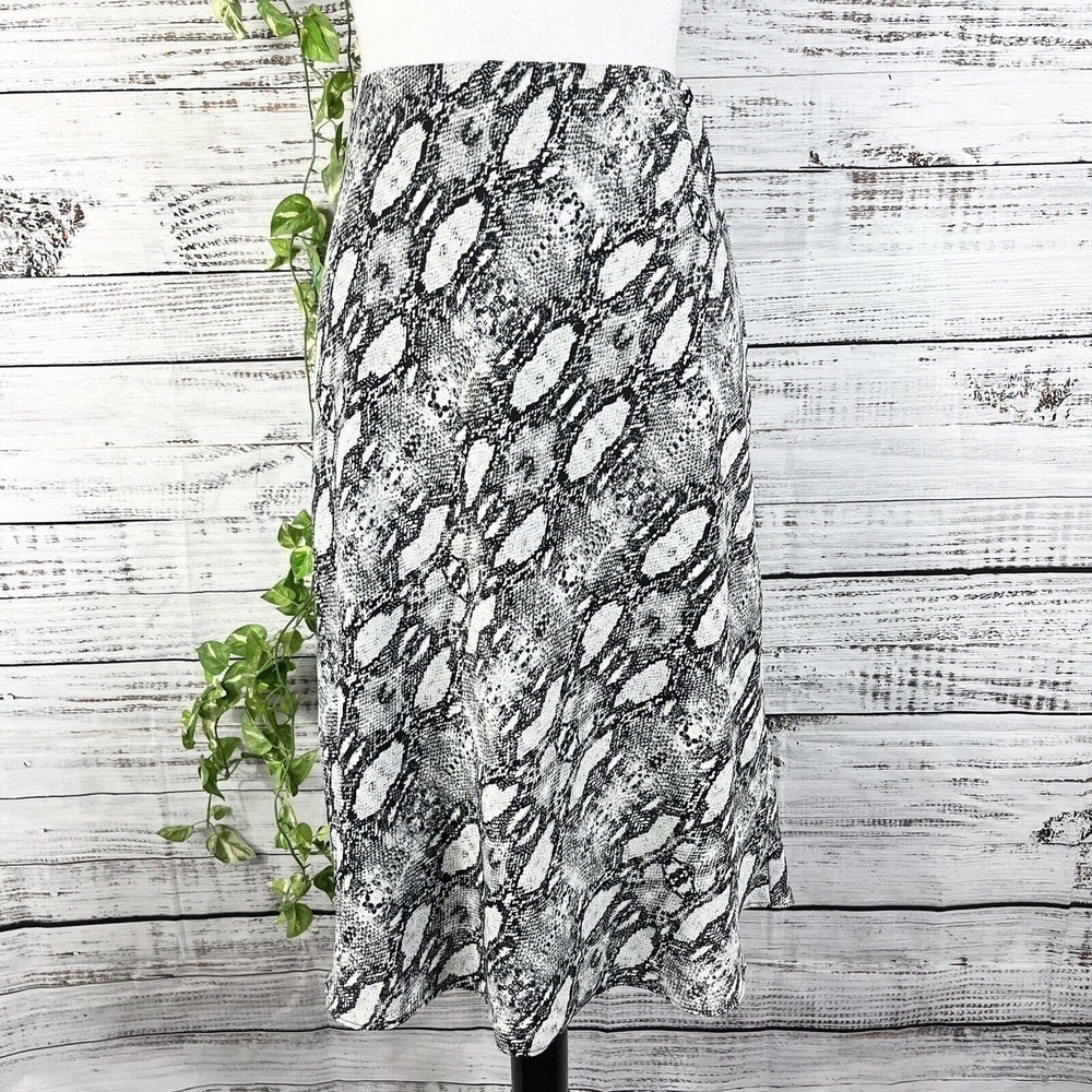 Socialite Skirt Size Medium Black White Faux Snake Bias Sheer Knee A Line Modest